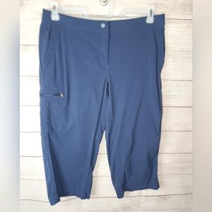 L.L. Bean Women's Blue Capris